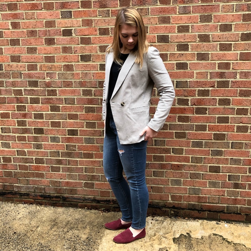 Meet your Posher, Emily